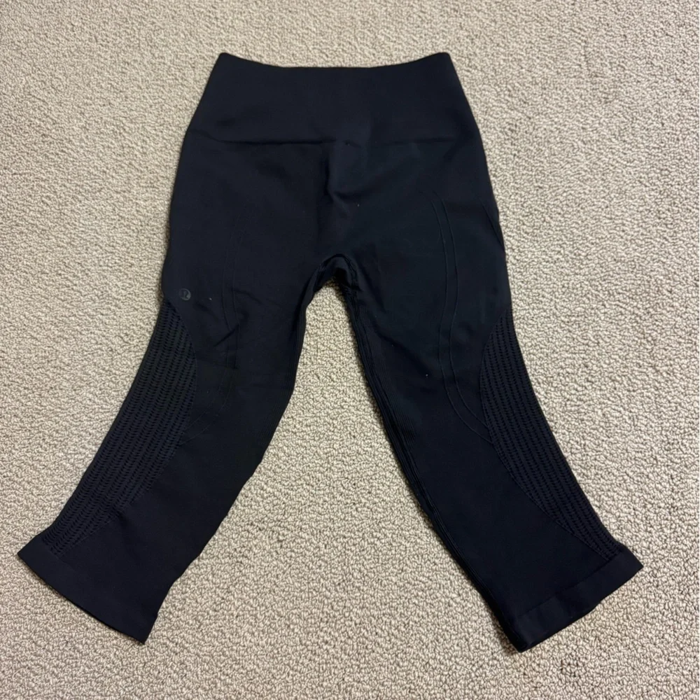 LULULEMON COMPRESSION SIZE 8 leggings